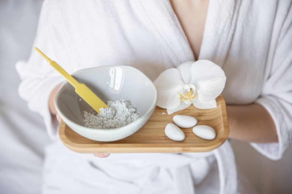 Beyaz Kil Nedir? Cilt Bakımında Nasıl Kullanılır?
