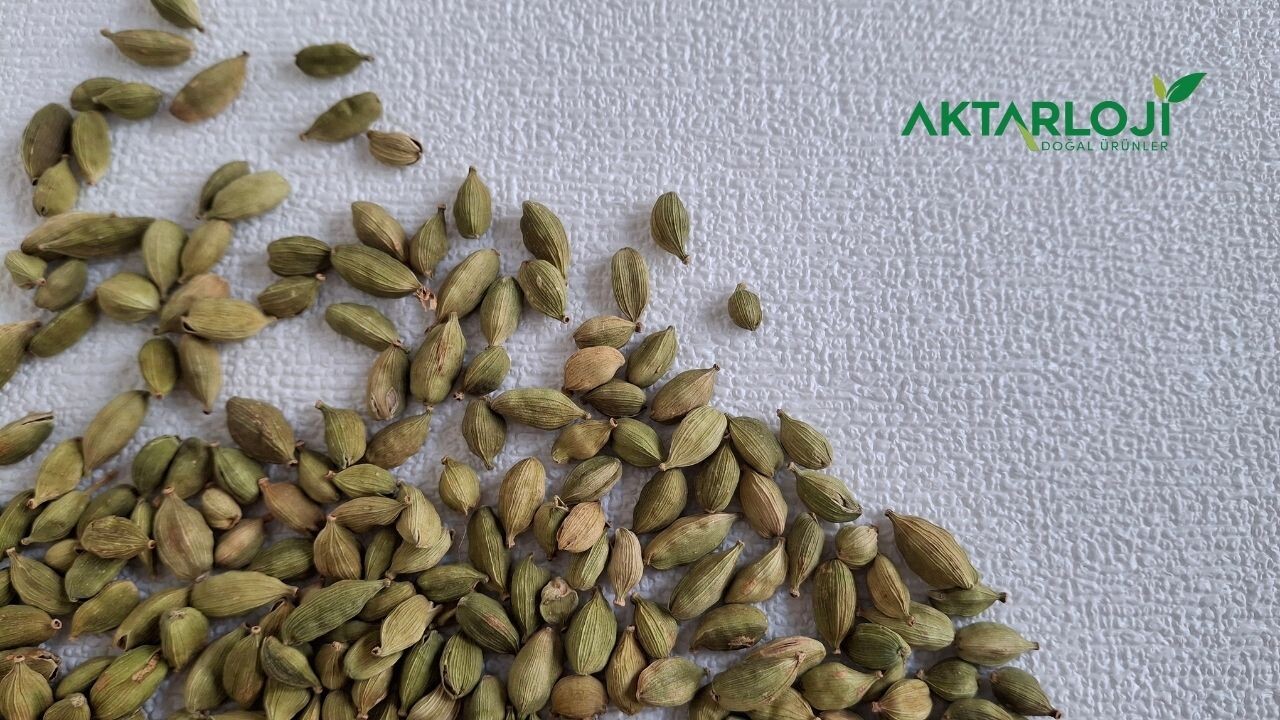 Kakule Tadı Neye Benzer? Kakule Tadı Nasıldır?